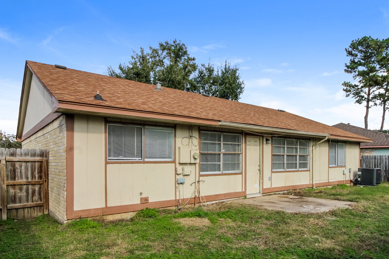 1,760/Mo, 7342 Sonnet Glen Ln Houston, TX 77095 Rear View