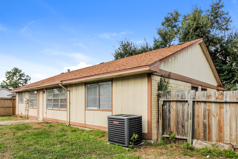1,760/Mo, 7342 Sonnet Glen Ln Houston, TX 77095 Rear View 3