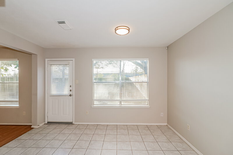 1,780/Mo, 8906 Belle Glen Dr Houston, TX 77099 Dining Room View