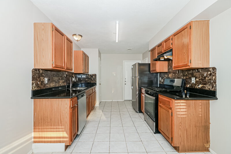 1,780/Mo, 8906 Belle Glen Dr Houston, TX 77099 Kitchen View