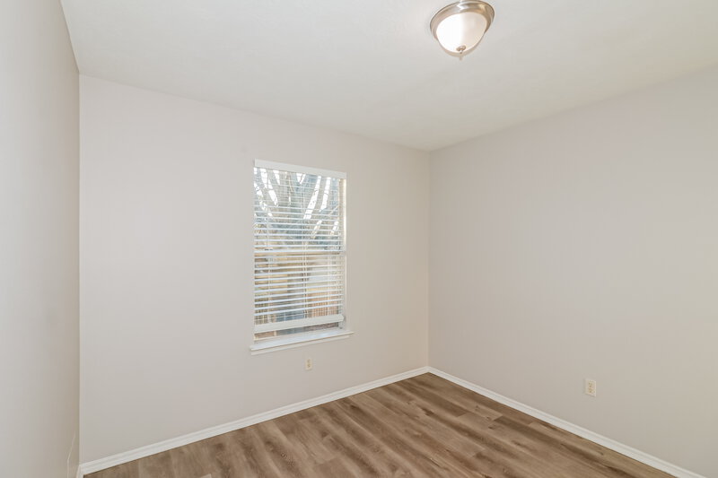 1,780/Mo, 8906 Belle Glen Dr Houston, TX 77099 Bedroom View