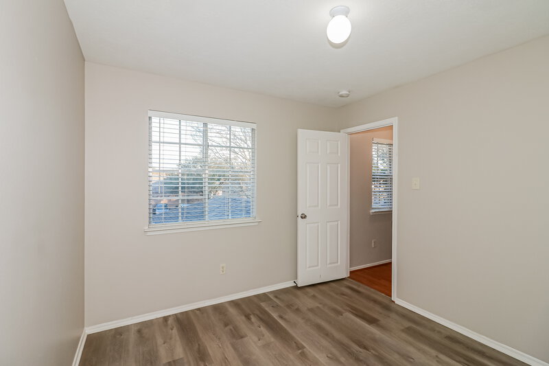 1,780/Mo, 8906 Belle Glen Dr Houston, TX 77099 Bedroom View 2