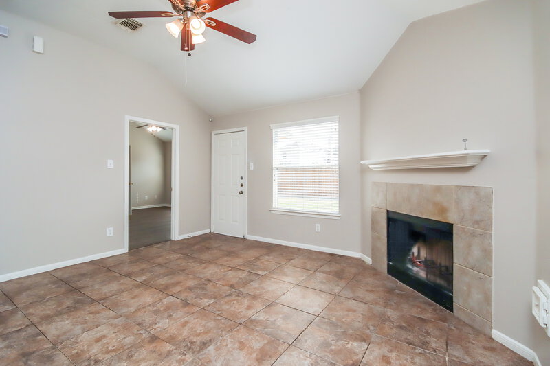 1,755/Mo, 21506 Lovis Way Humble, TX 77338 Living Room View 2