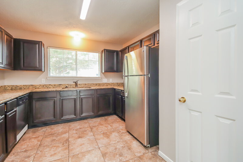 1,755/Mo, 21506 Lovis Way Humble, TX 77338 Kitchen View 2