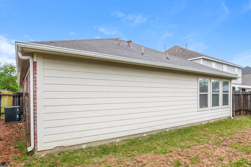 1,760/Mo, 20746 Fox Cliff Ln Humble, TX 77338 Rear View
