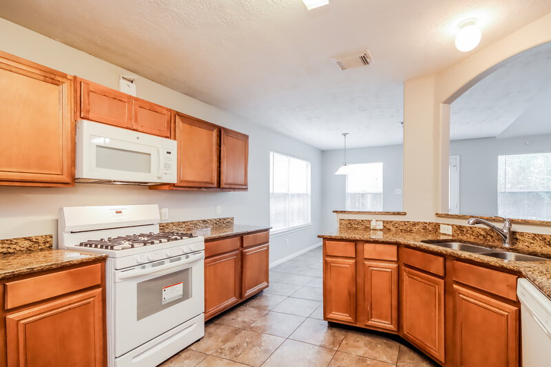2,230/Mo, 21515 Lovis Way Humble, TX 77338 Kitchen View 2