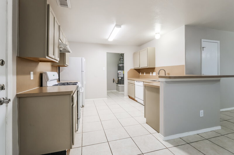 1,545/Mo, 21243 Linden House Ct Humble, TX 77338 Kitchen View