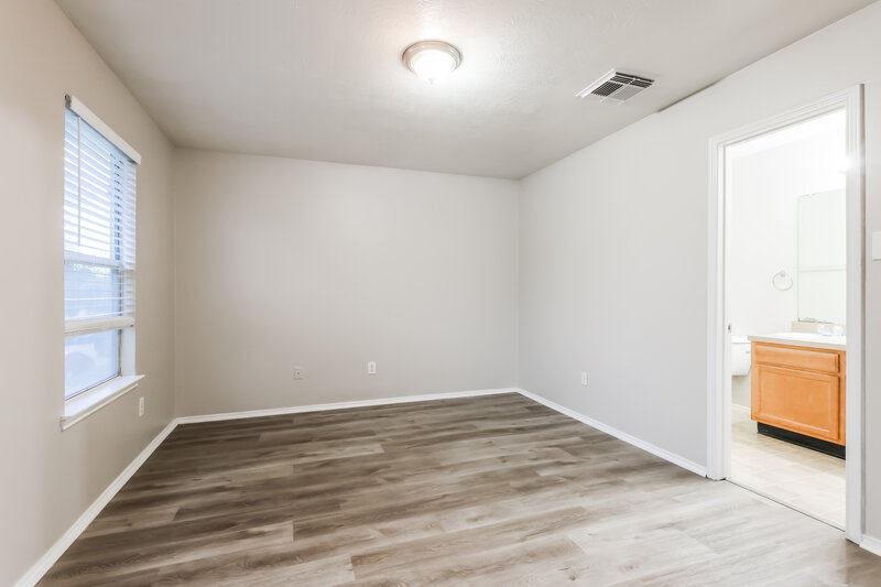 1,545/Mo, 21243 Linden House Ct Humble, TX 77338 Main Bedroom View