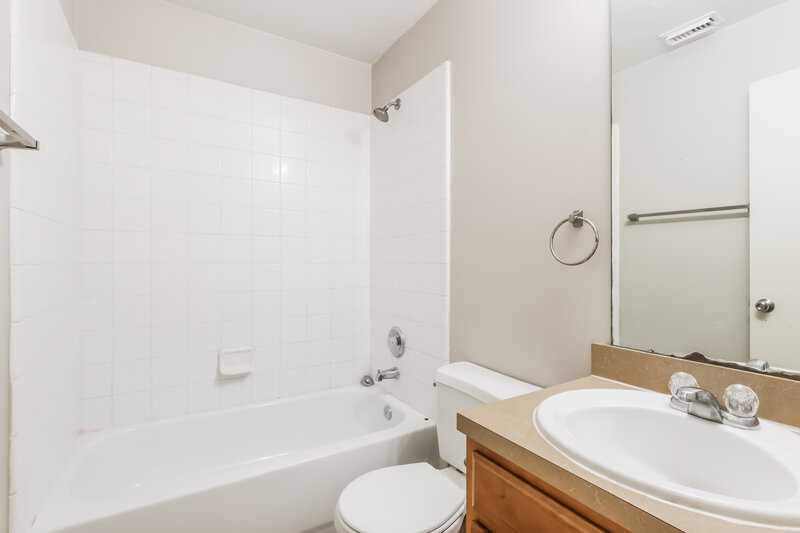 1,545/Mo, 21243 Linden House Ct Humble, TX 77338 Bathroom View
