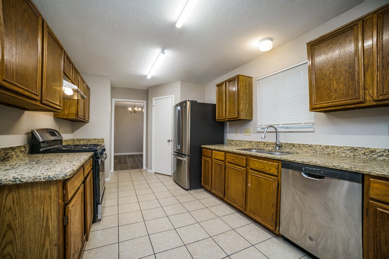 0/Mo, 8215 Burnt Ash Dr Humble, TX 77338 Kitchen View