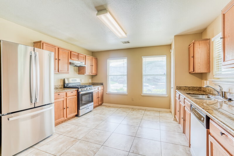 1,780/Mo, 20826 Bonham Park Ln Humble, TX 77338 Kitchen View
