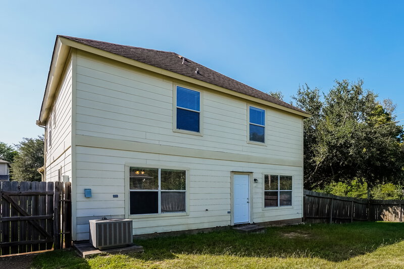 1,780/Mo, 20826 Bonham Park Ln Humble, TX 77338 Rear View