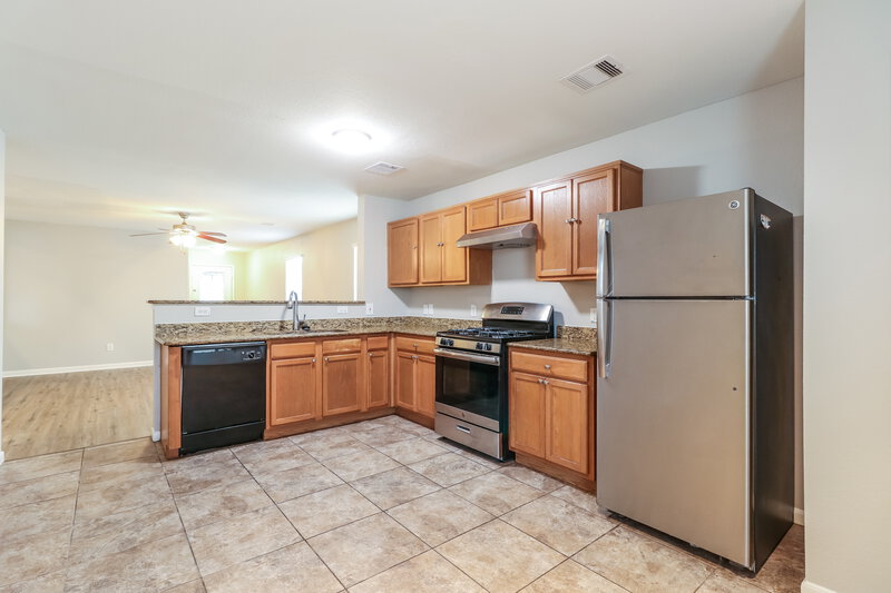1,550/Mo, 21610 Forest Light Ct Humble, TX 77338 Kitchen View 3