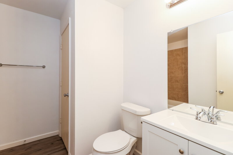 1,550/Mo, 21610 Forest Light Ct Humble, TX 77338 Bathroom View