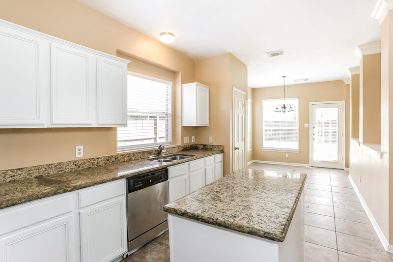 1,850/Mo, 19402 Pinewood Bluff Ln Humble, TX 77346 Misc View 5