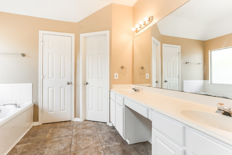 1,850/Mo, 19402 Pinewood Bluff Ln Humble, TX 77346 Misc View 9