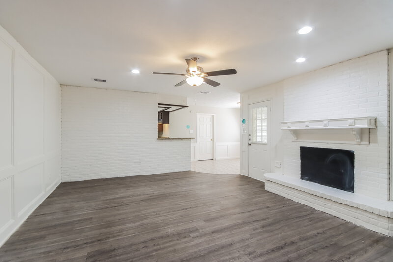 2,635/Mo, 5618 Forest Timbers Dr Humble, TX 77346 Living Room View