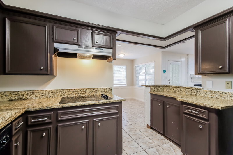 2,635/Mo, 5618 Forest Timbers Dr Humble, TX 77346 Kitchen View 2
