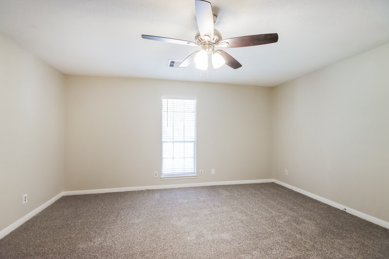 2,635/Mo, 5618 Forest Timbers Dr Humble, TX 77346 Main Bedroom View