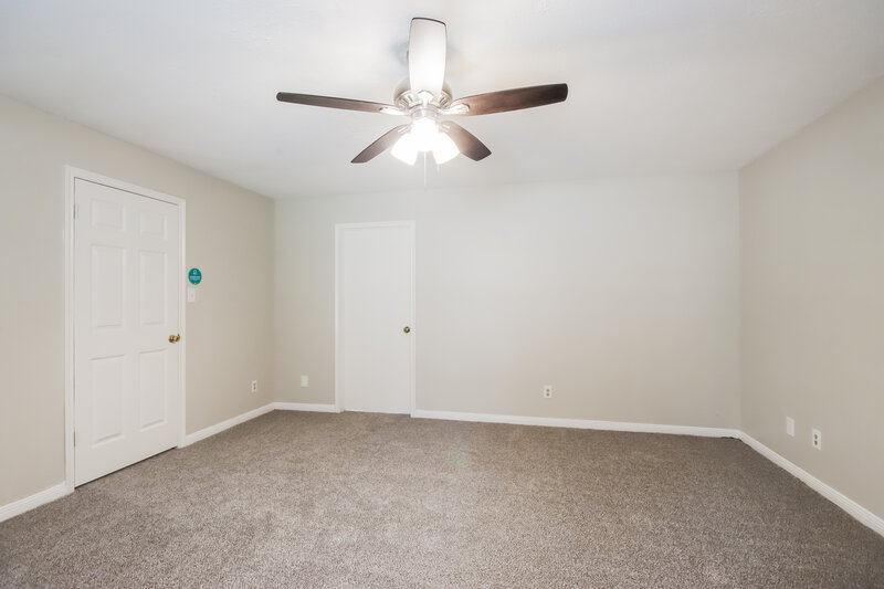 2,635/Mo, 5618 Forest Timbers Dr Humble, TX 77346 Main Bedroom View 2