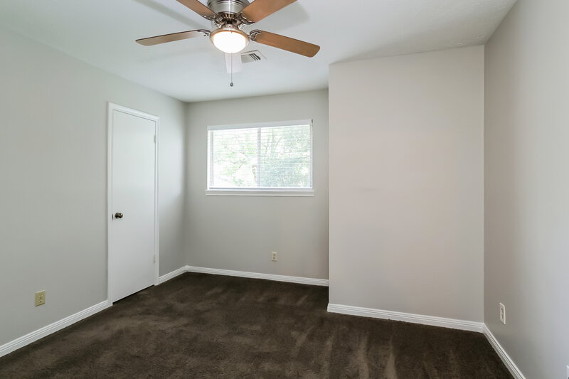 2,635/Mo, 5618 Forest Timbers Dr Humble, TX 77346 Bedroom View 3
