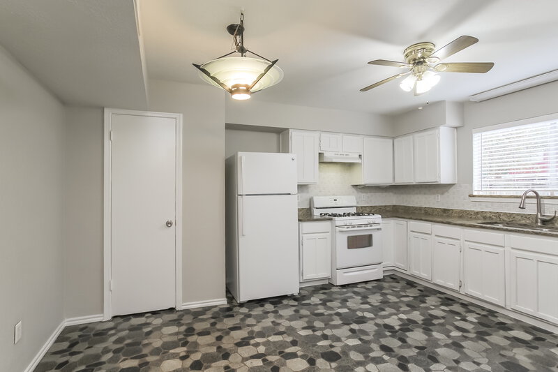 2,440/Mo, 7314 Pine Bower Ct Humble, TX 77346 Dining Room View