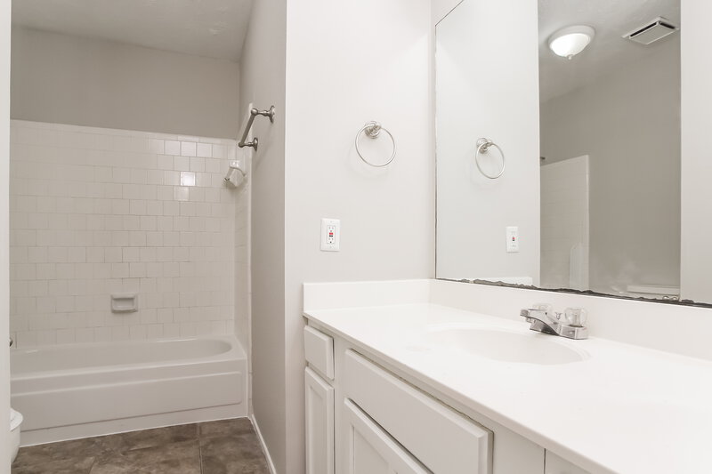 2,440/Mo, 7314 Pine Bower Ct Humble, TX 77346 Bathroom View