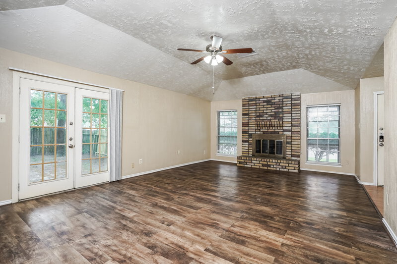1,890/Mo, 20235 Timber Forest Dr Humble, TX 77346 Living Room View