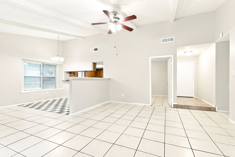 1,795/Mo, 5327 Enchanted Timbers Dr Humble, TX 77346 Living Room View 2