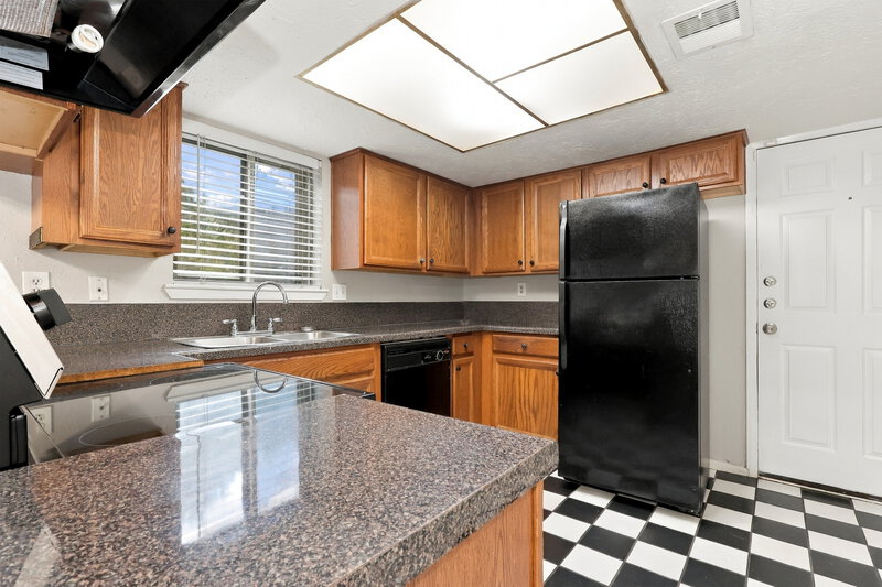 1,795/Mo, 5327 Enchanted Timbers Dr Humble, TX 77346 Kitchen View