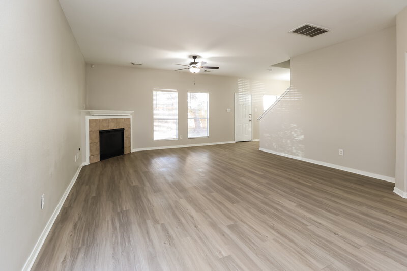 2,215/Mo, 12115 Landsdown Ridge Way Humble, TX 77346 Living Room View