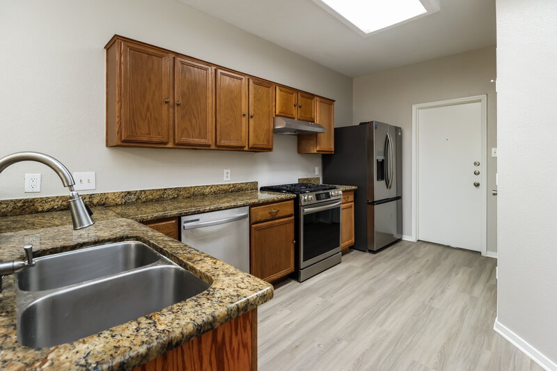 2,215/Mo, 12115 Landsdown Ridge Way Humble, TX 77346 Kitchen View