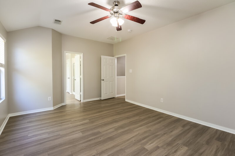 2,215/Mo, 12115 Landsdown Ridge Way Humble, TX 77346 Main Bedroom View 2