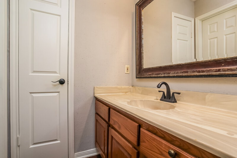1,755/Mo, 19511 Atascocita Shores Dr Humble, TX 77346 Bathroom View 3
