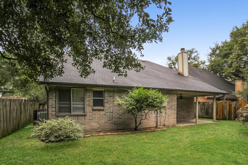 1,755/Mo, 19511 Atascocita Shores Dr Humble, TX 77346 Rear View 3