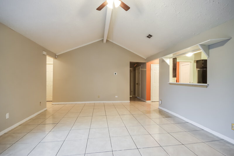 1,660/Mo, 5434 Heronwood Dr Humble, TX 77346 Living Room View 2