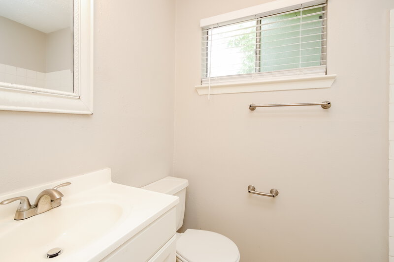2,430/Mo, 4515 Burkegate Dr Spring, TX 77373 Bathroom View
