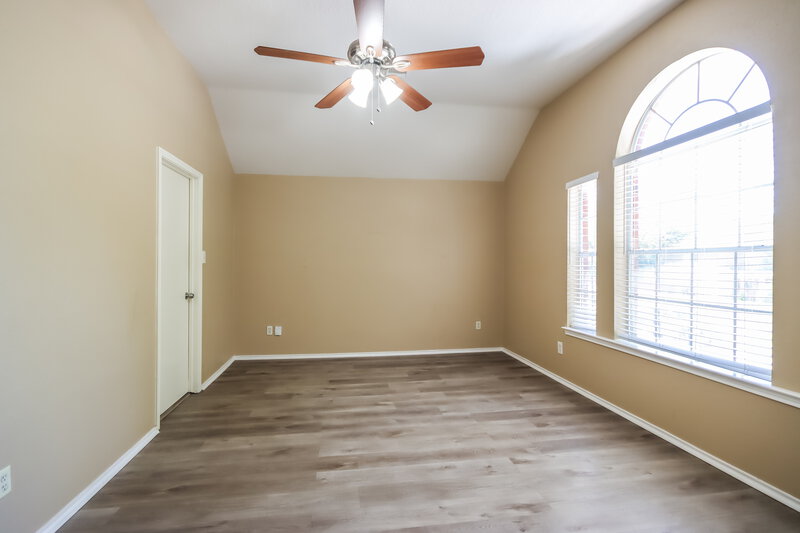 1,900/Mo, 2610 Heatherknoll Dr Spring, TX 77373 Main Bedroom View 2