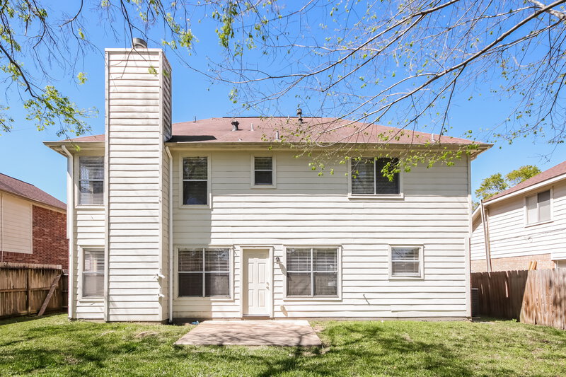 1,900/Mo, 2610 Heatherknoll Dr Spring, TX 77373 Rear View