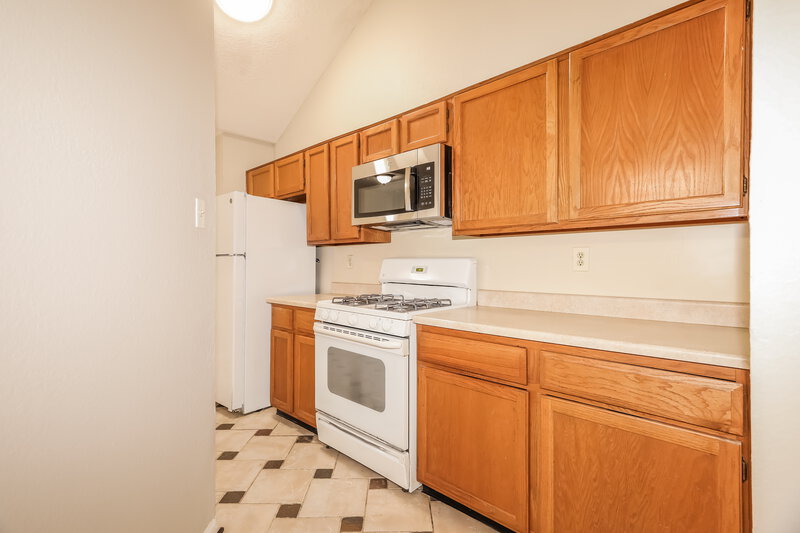 0/Mo, 2502 Loyanne Dr Spring, TX 77373 Kitchen View