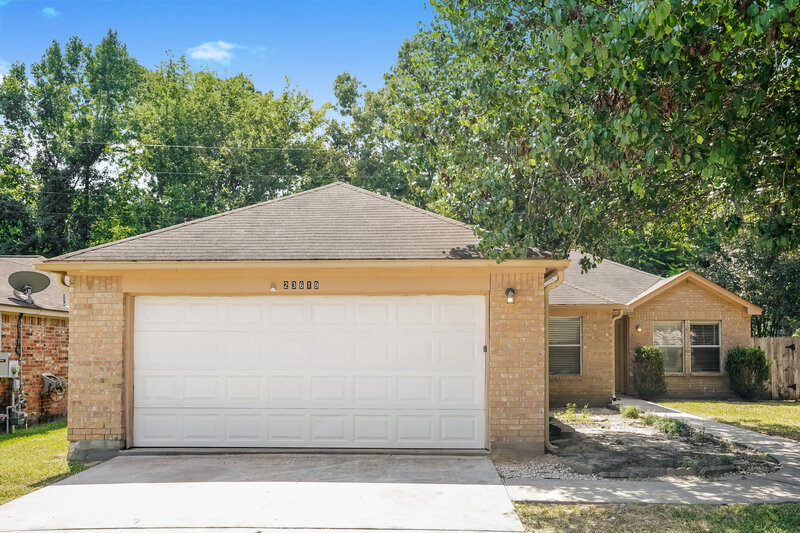 0/Mo, 23619 Summer Pine Dr Spring, TX 77373 External View