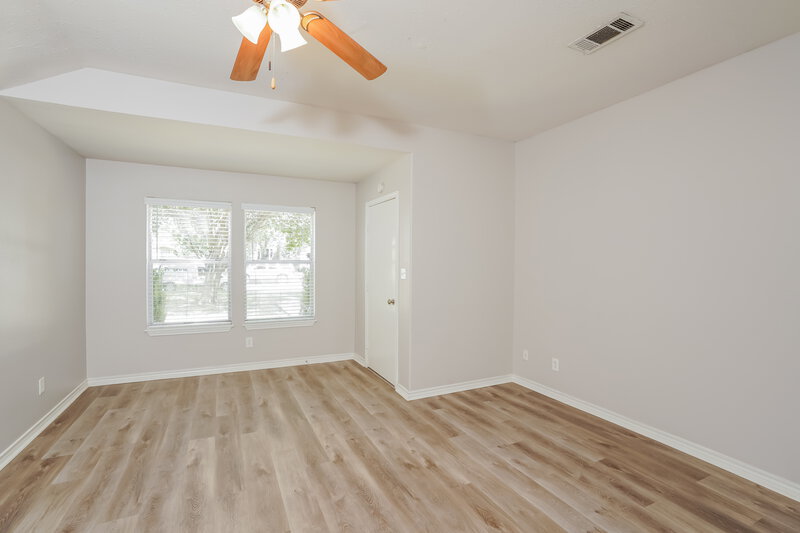 0/Mo, 23619 Summer Pine Dr Spring, TX 77373 Main Bedroom View 2