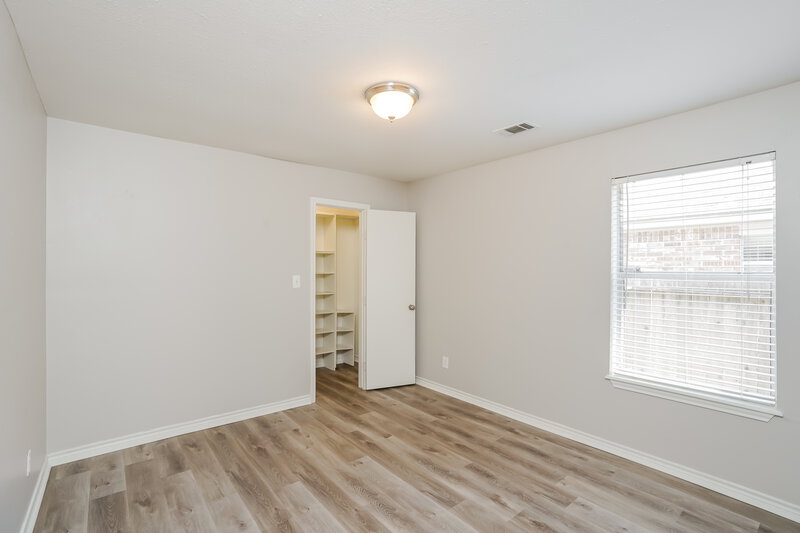 0/Mo, 23619 Summer Pine Dr Spring, TX 77373 Bedroom View 2