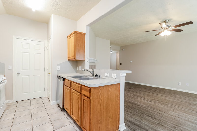1,780/Mo, 4915 Tealgate Dr Spring, TX 77373 Kitchen View