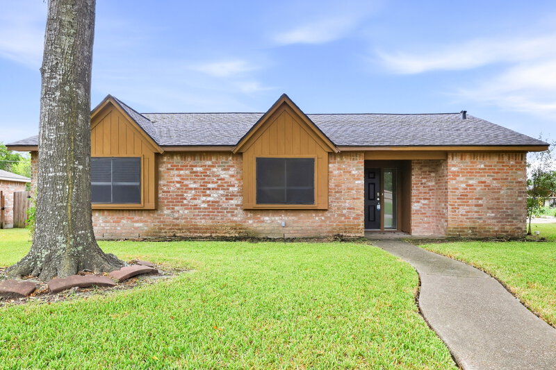 3 Bedroom House – 4714 Glendower Dr, Spring, TX 77373