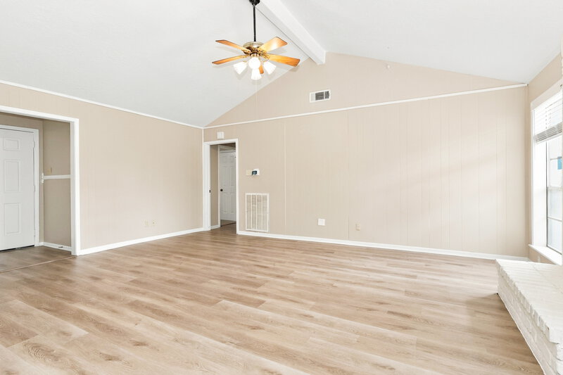 1,545/Mo, 4714 Glendower Dr Spring, TX 77373 Living Room View 3