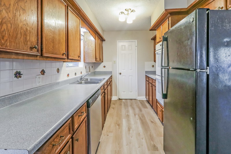 1,575/Mo, 4714 Glendower Dr Spring, TX 77373 Kitchen View