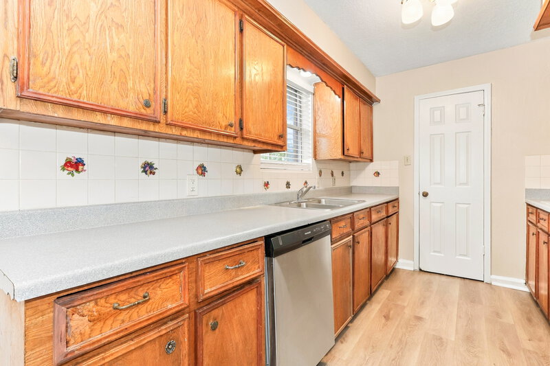 1,545/Mo, 4714 Glendower Dr Spring, TX 77373 Kitchen View 2