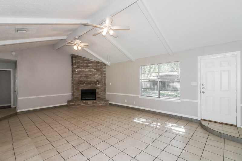 1,555/Mo, 23127 Briarcreek Blvd Spring, TX 77373 Living Room View