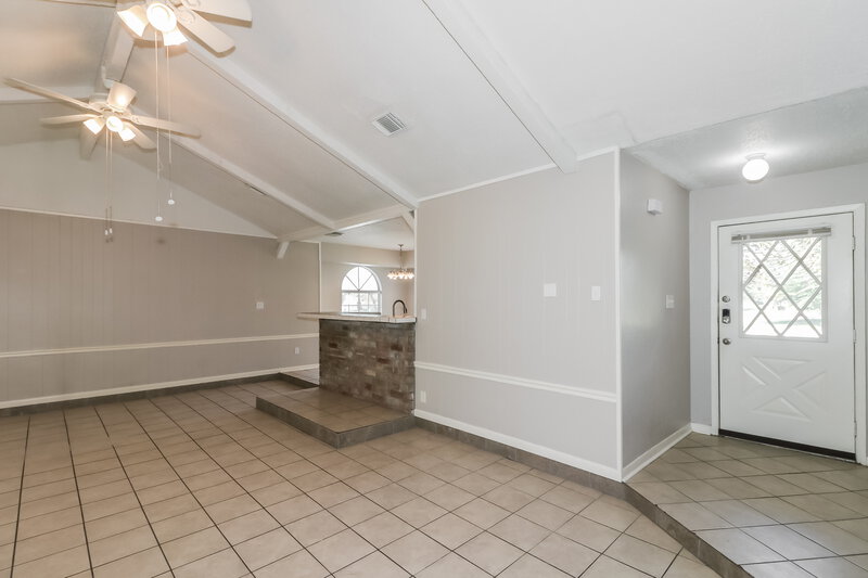 1,555/Mo, 23127 Briarcreek Blvd Spring, TX 77373 Living Room View 2